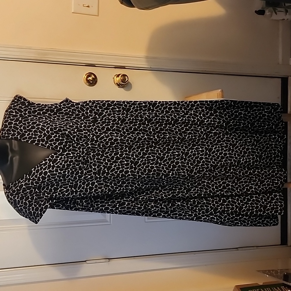GLAMOUR DRESS - Picture 1 of 7